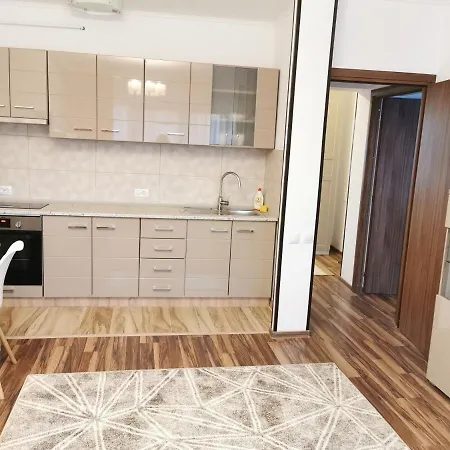 Charming Apartment In Villa Iasi Exterior photo